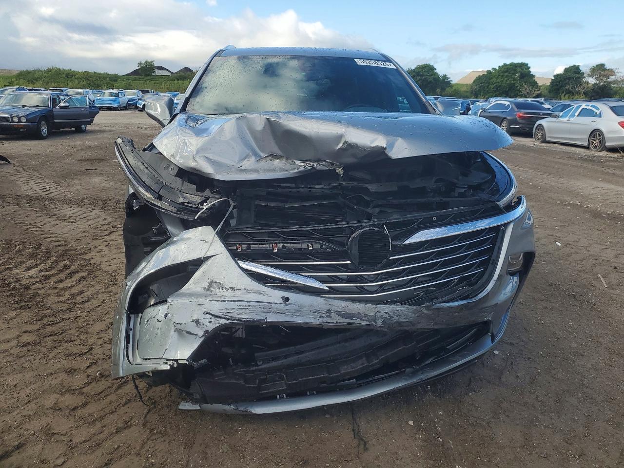 2023 Buick Enclave VIN 5GAEVAKWXPJ259390 photo 5