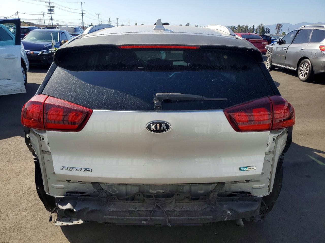 2020 Kia Niro 4d ex VIN KNDCB3LC4L5395094 photo 6