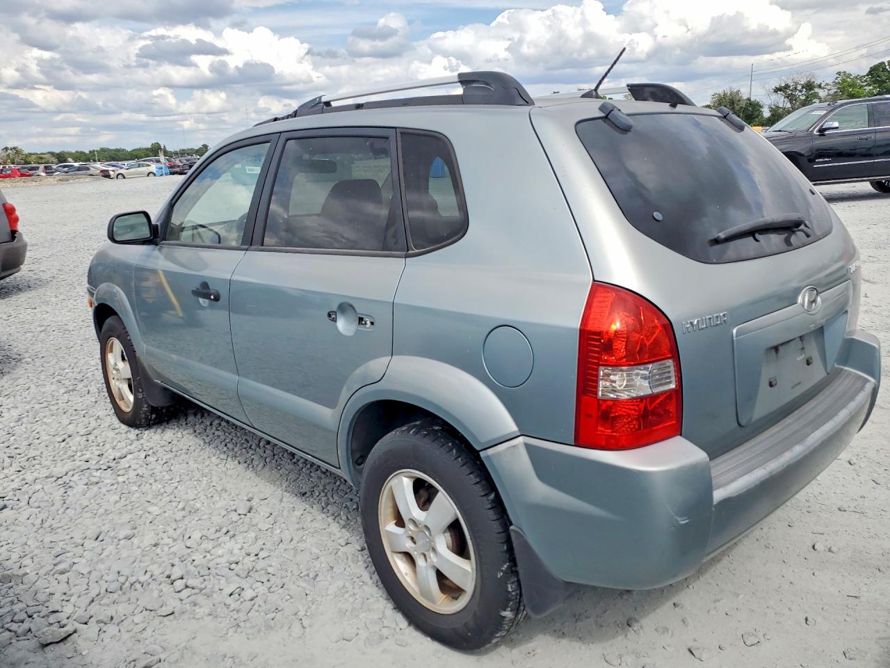 2008 Hyundai Tucson VIN KM8JM12B68U734610 photo 2