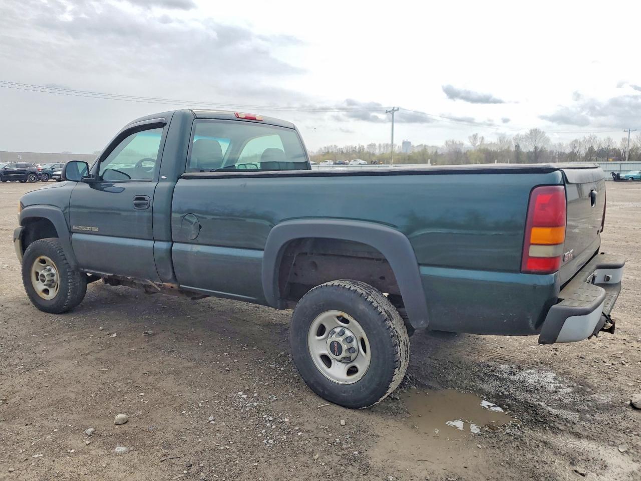 2001 GMC SIERRA VIN 1GTHC24U41E345099 photo 2