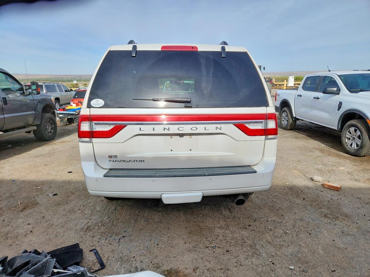 2017 Lincoln Navigator VIN 5LMJJ2JT5HEL12067 photo 6