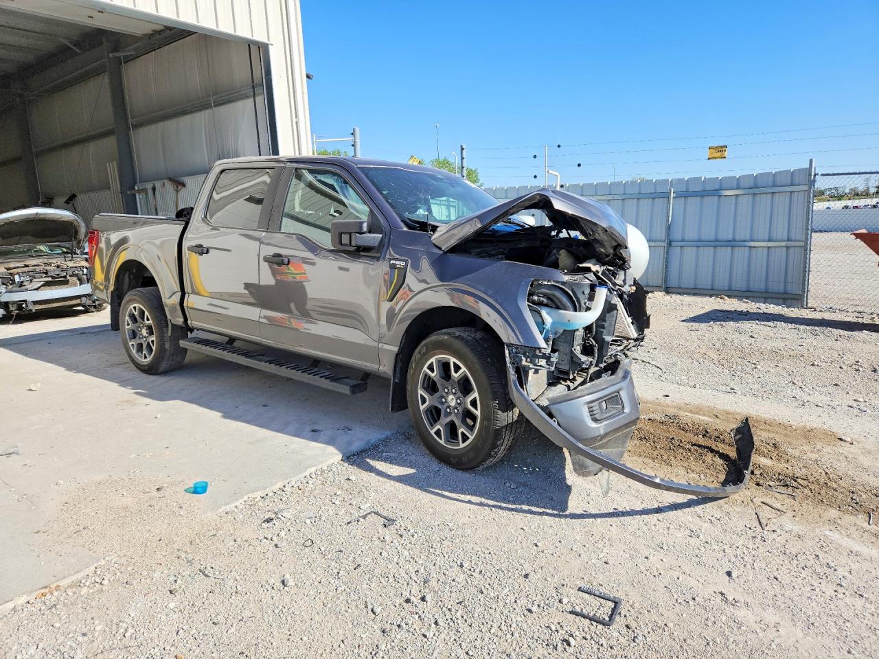 2024 FORD F150 VIN 1FTEW2LP3RKD25042 photo 4