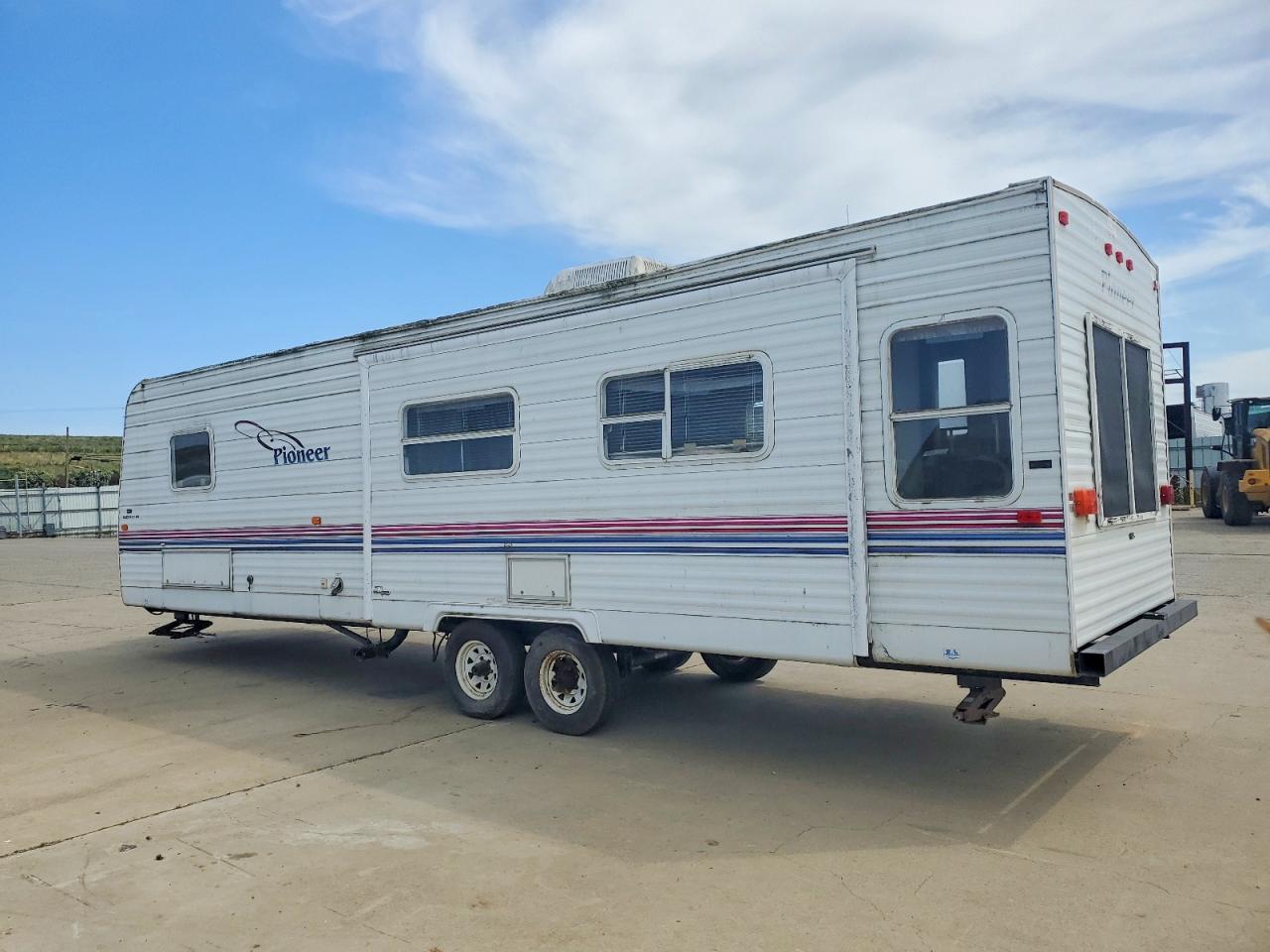 2003 FLEETWOOD Recreation VIN 1EB1T282531588472 photo 3