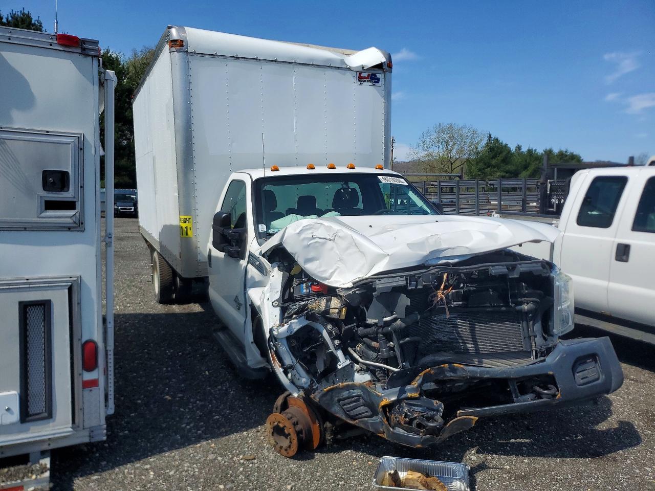 2016 Ford F550 VIN 1FDUF5GT8GEB62917 photo 4
