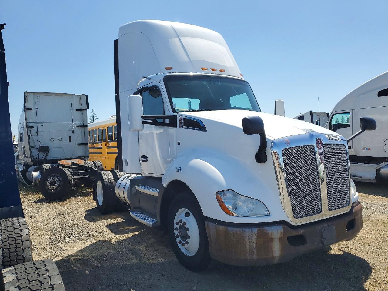 2016 KENWORTH All other VIN 1XKYA48X1GJ496623 photo 1