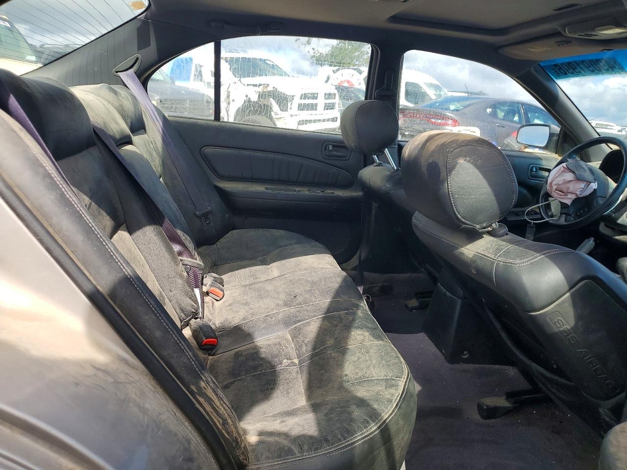 1999 Nissan Maxima VIN JN1CA21A0XT102651 photo 10
