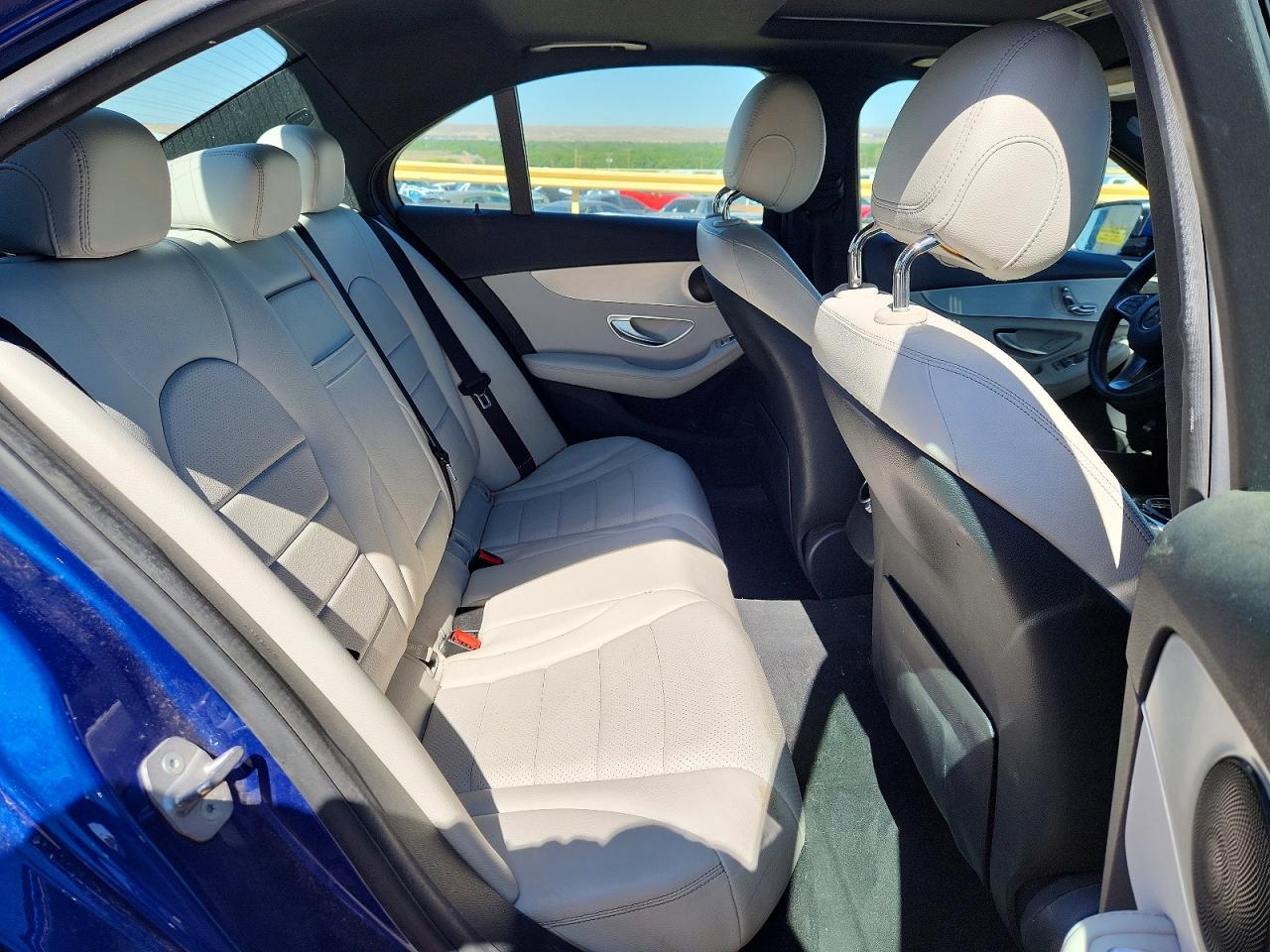 2018 C class VIN 55SWF4JB6JU241062 photo 10
