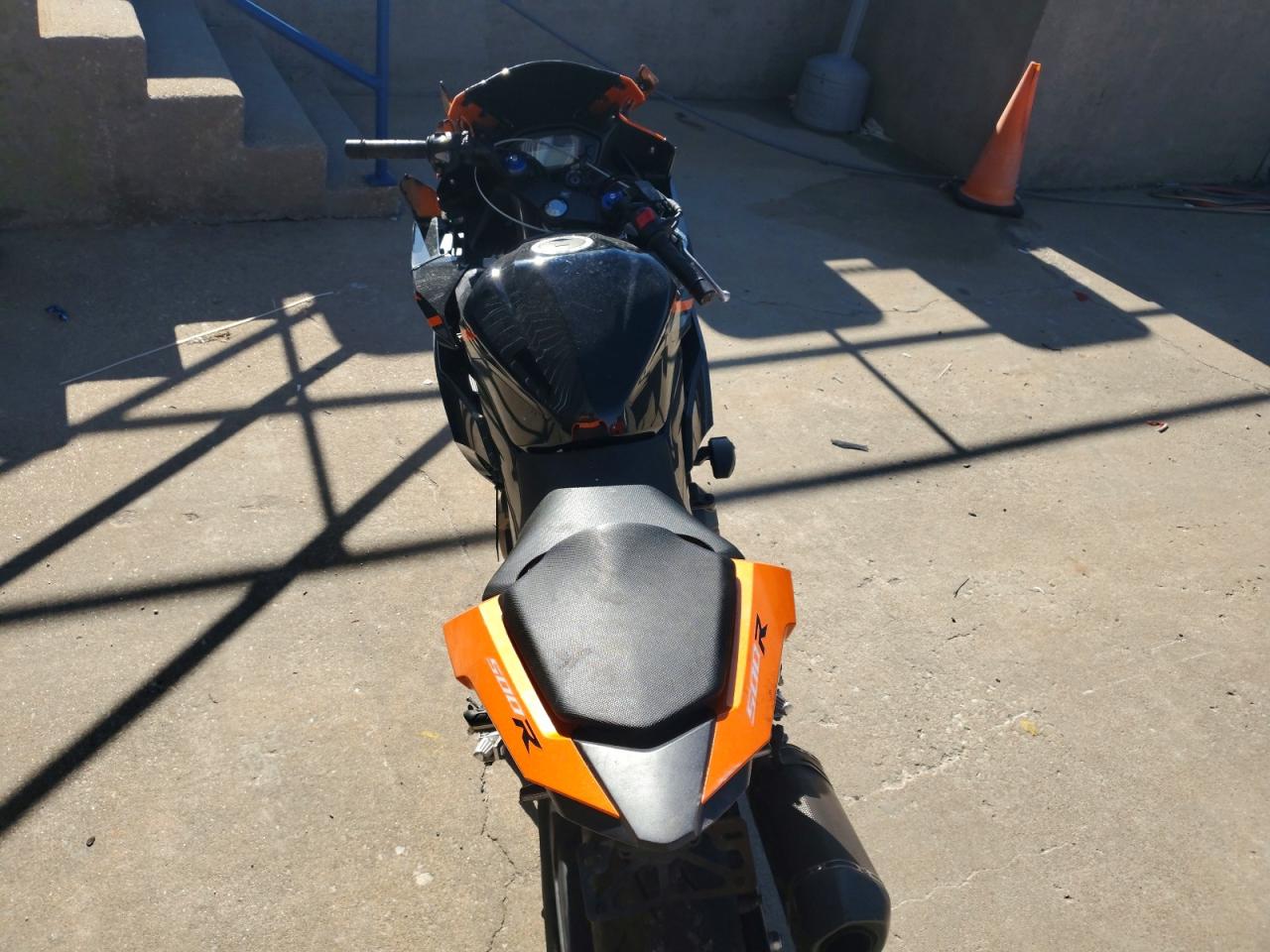 2017 Honda Cbr cycle VIN MLHPC4401H5400040 photo 6