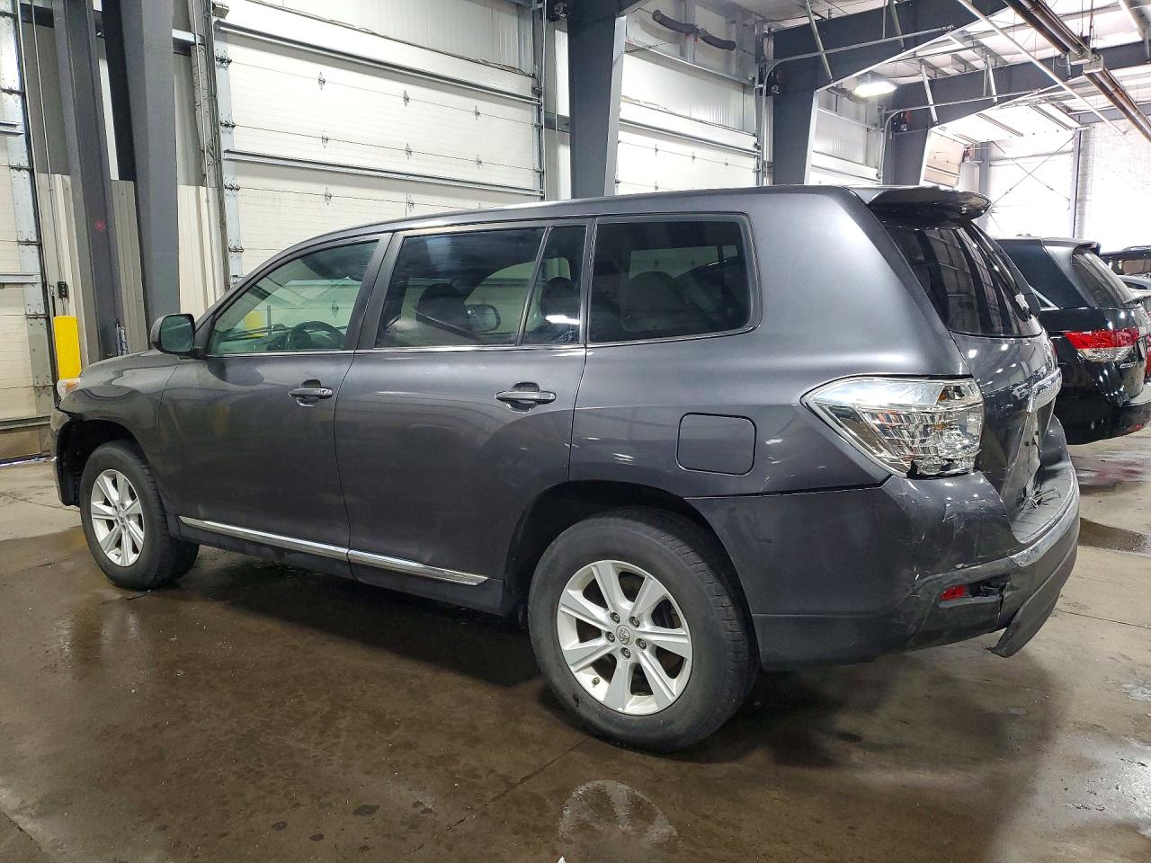 2012 Toyota Highlander VIN 5TDBK3EH8CS109861 photo 2