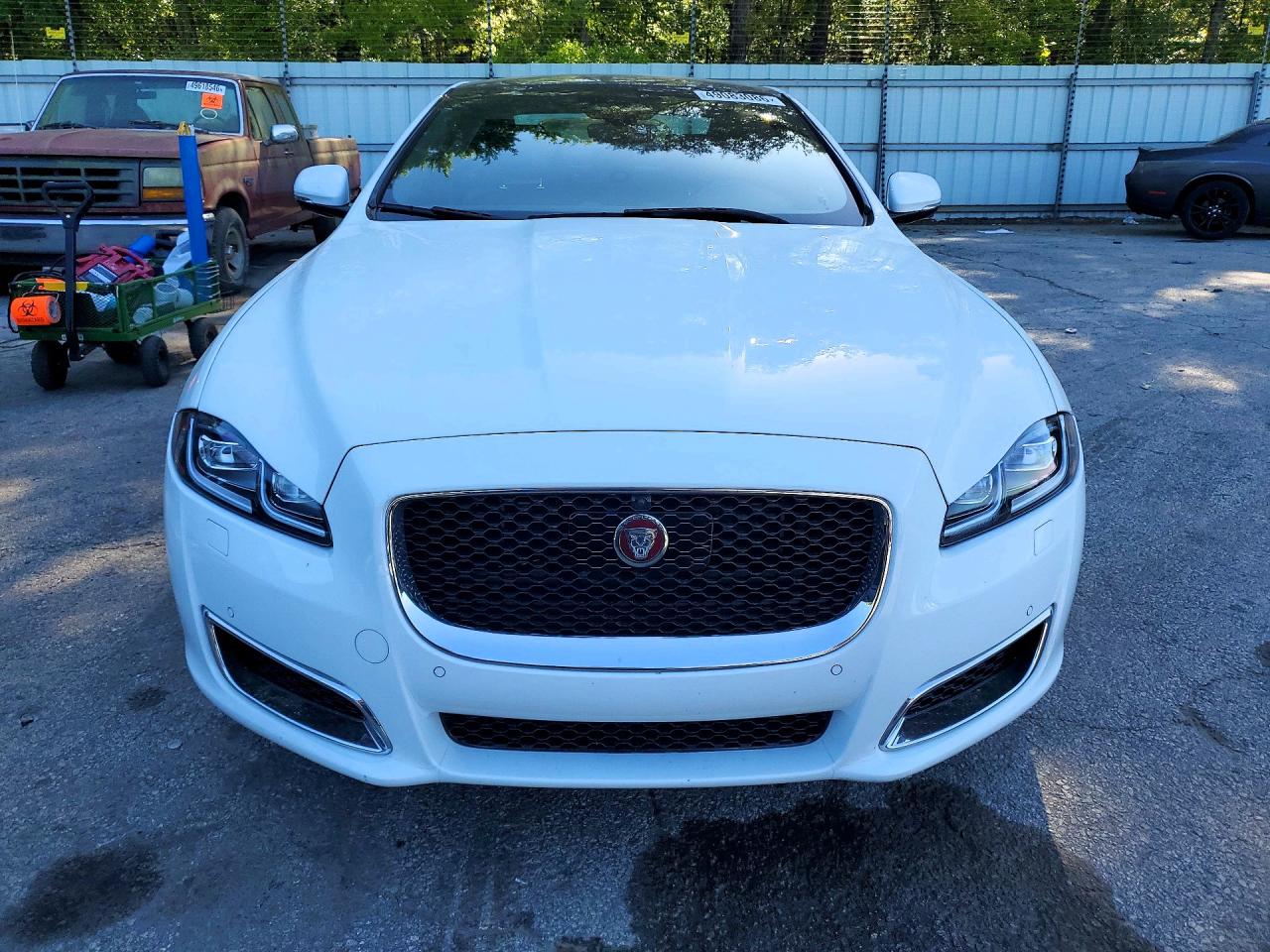 2019 Jaguar Xj VIN SAJWJ2GD3K8W17829 photo 5