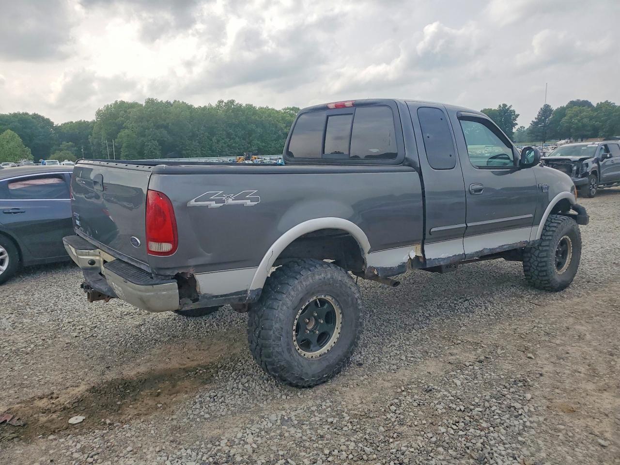 2002 Ford F150 VIN 1FTRX18L12NA53383 photo 3