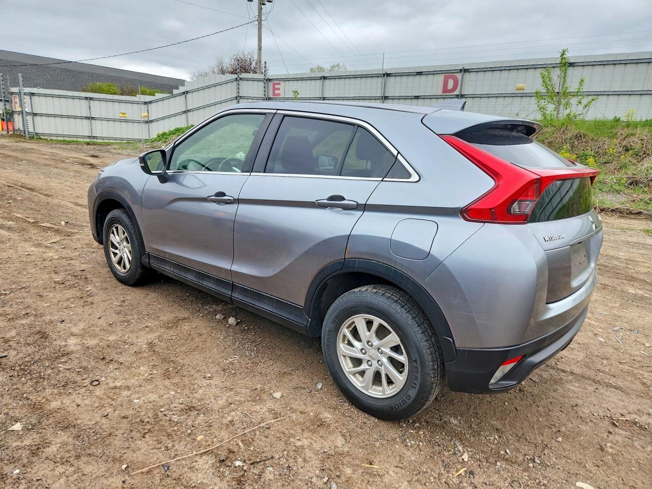 2019 Mitsubishi ECLIPSE VIN JA4AT3AA7KZ028763 photo 2