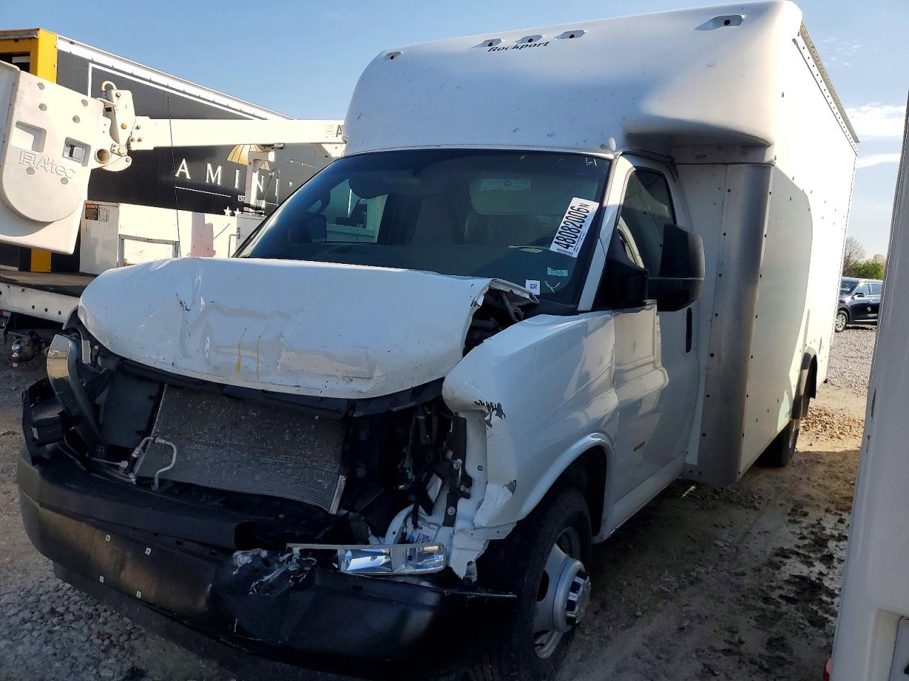 2021 Chevrolet Express VIN 1HA3GSC7XMN007569 photo 2
