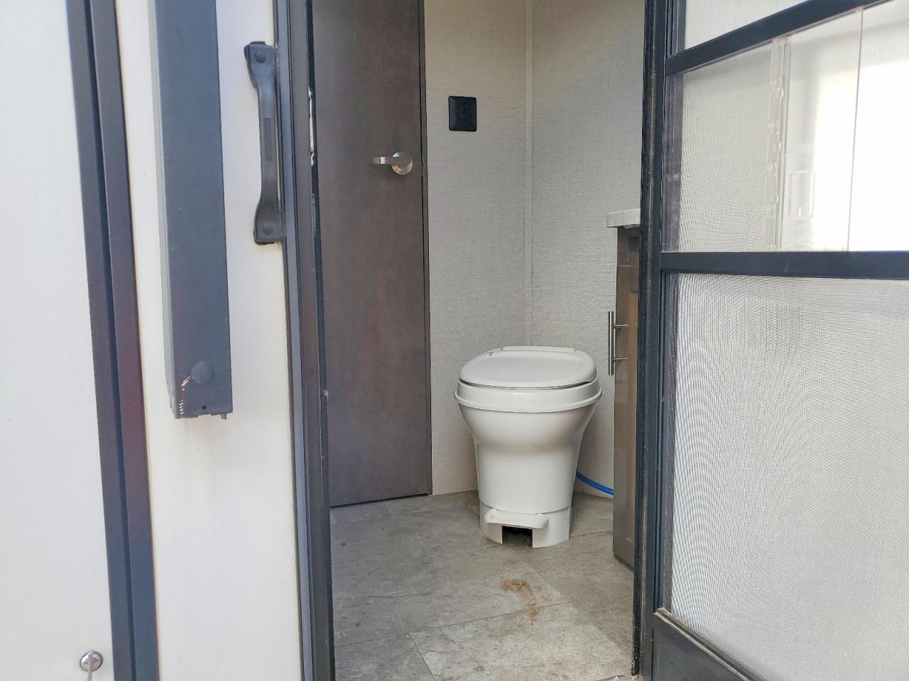 2019 KEYSTONE Trailer VIN 4YDT33127K5351030 photo 6