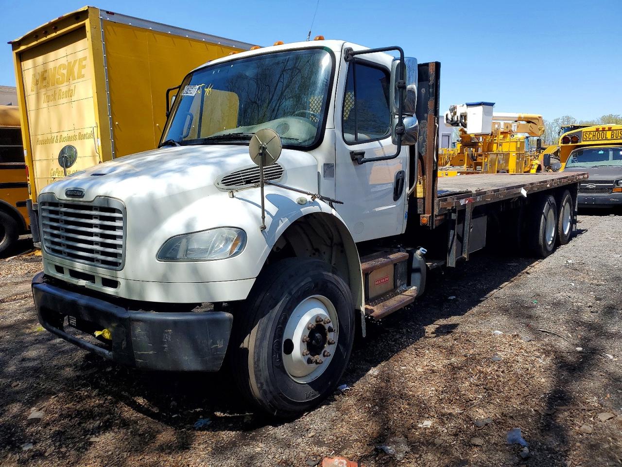 2013 FREIGHTLINER All other VIN 1FVHCYBS3DHBZ2293 photo 2