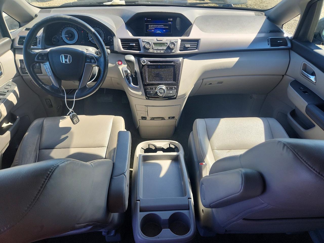 2017 Honda Odyssey VIN 5FNRL5H60HB001523 photo 8
