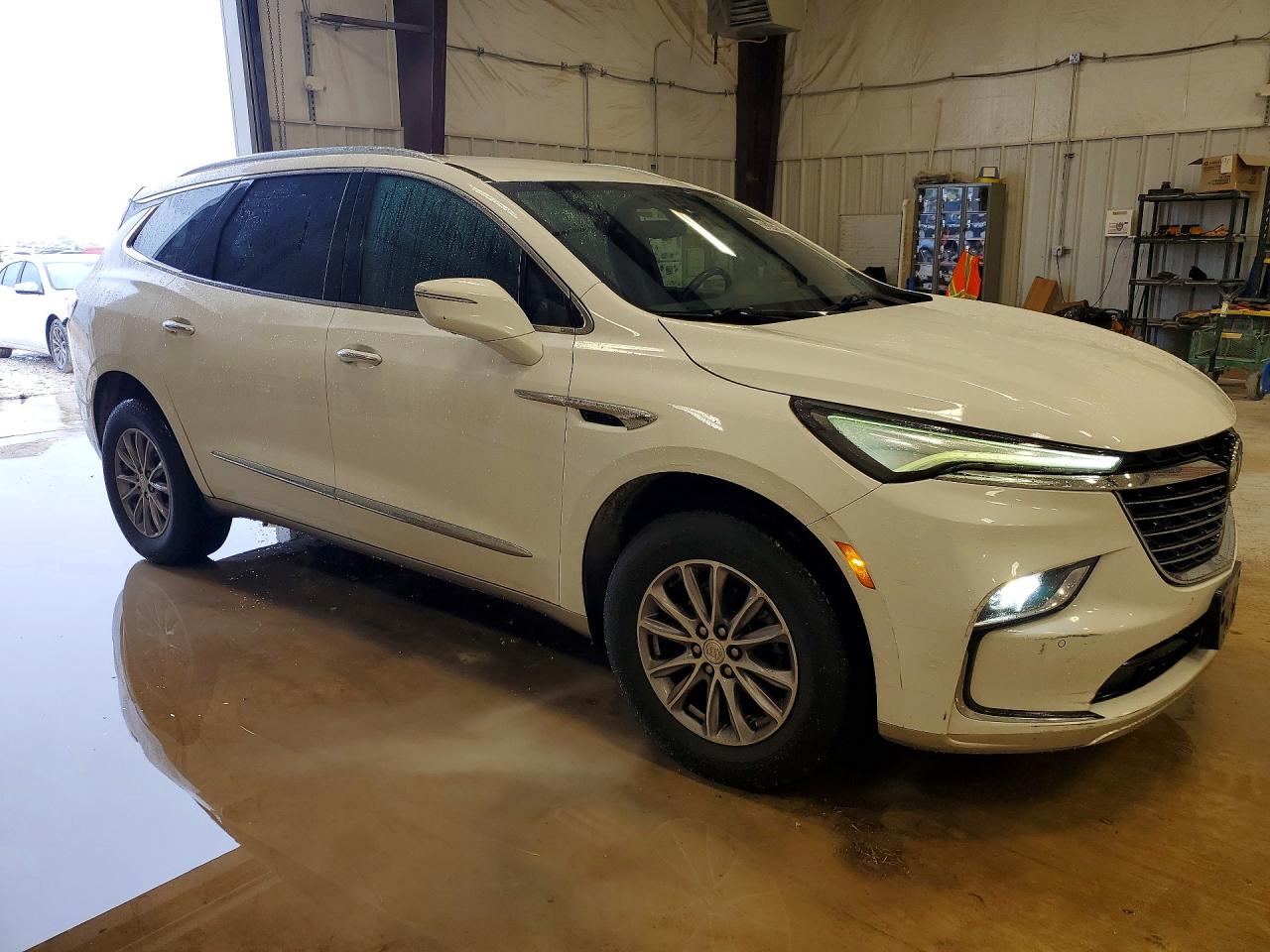 2022 Buick Enclave VIN 5GAERCKW9NJ134295 photo 4