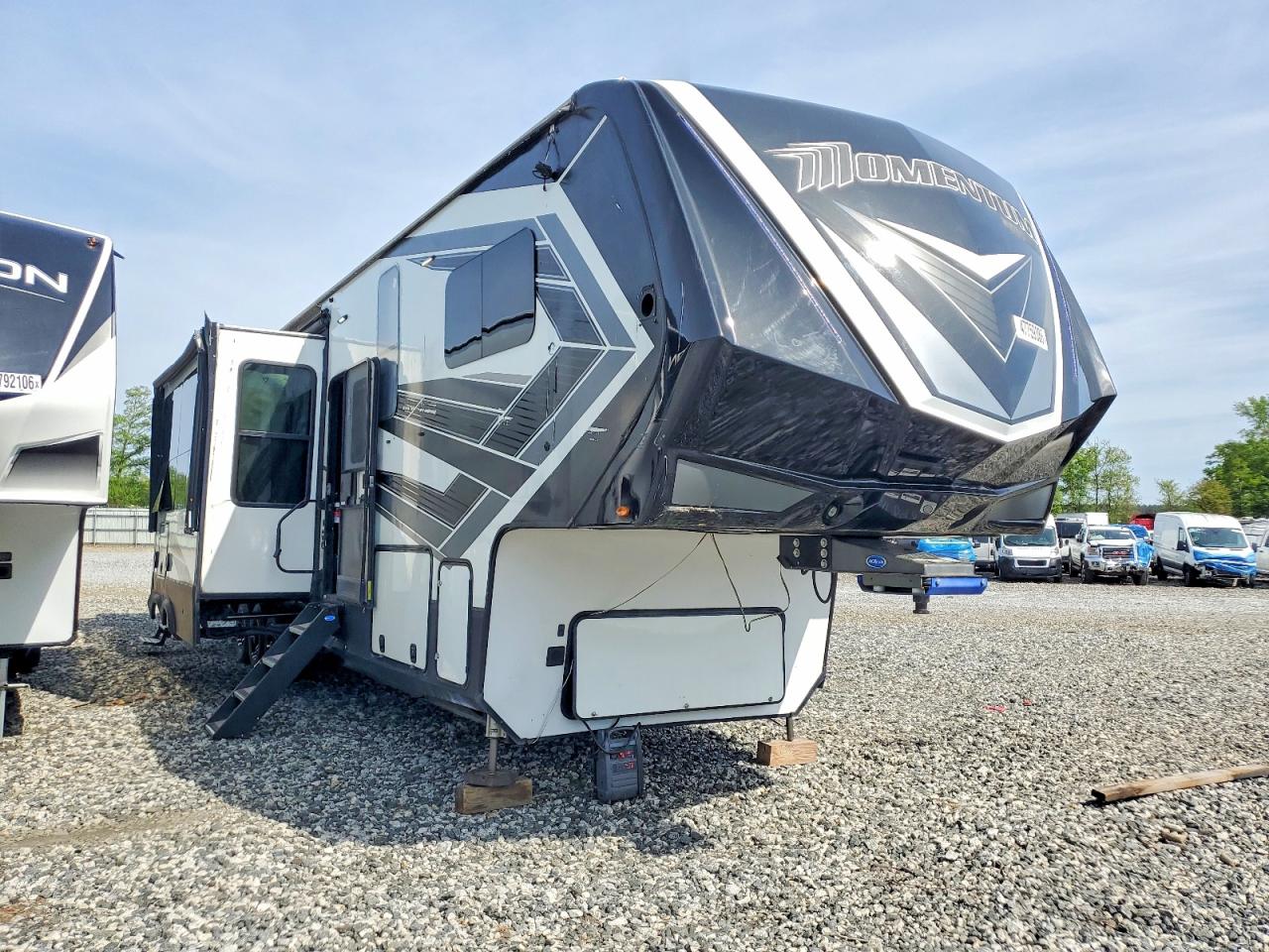 2021 GRAND Momentum VIN 573FM4533M1118481 photo 1