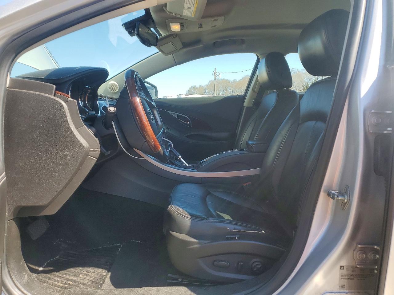 2011 Buick Lacrosse VIN 1G4GD5ED0BF238096 photo 7
