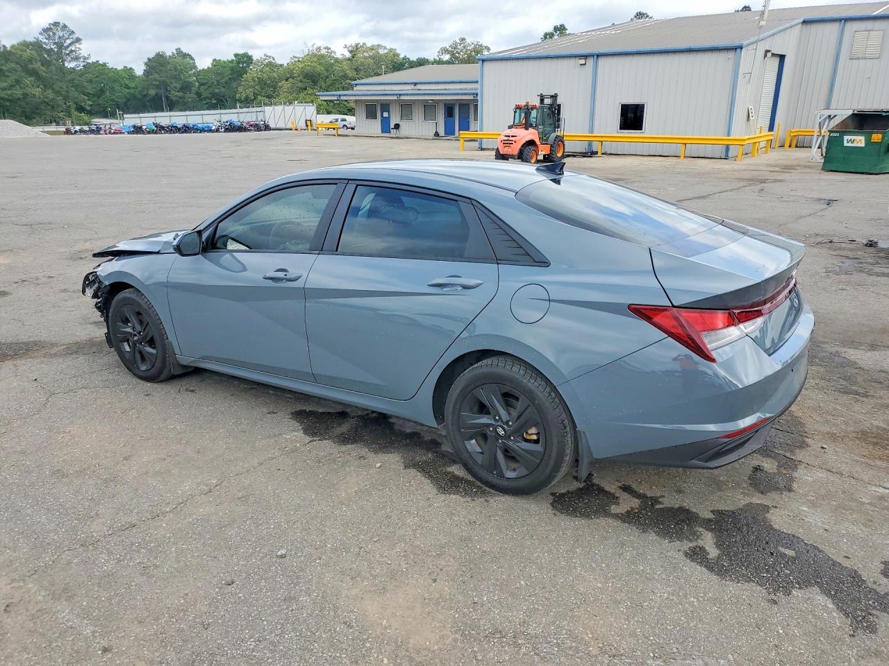 2022 Hyundai Elantra VIN KMHLM4AG7NU270665 photo 2