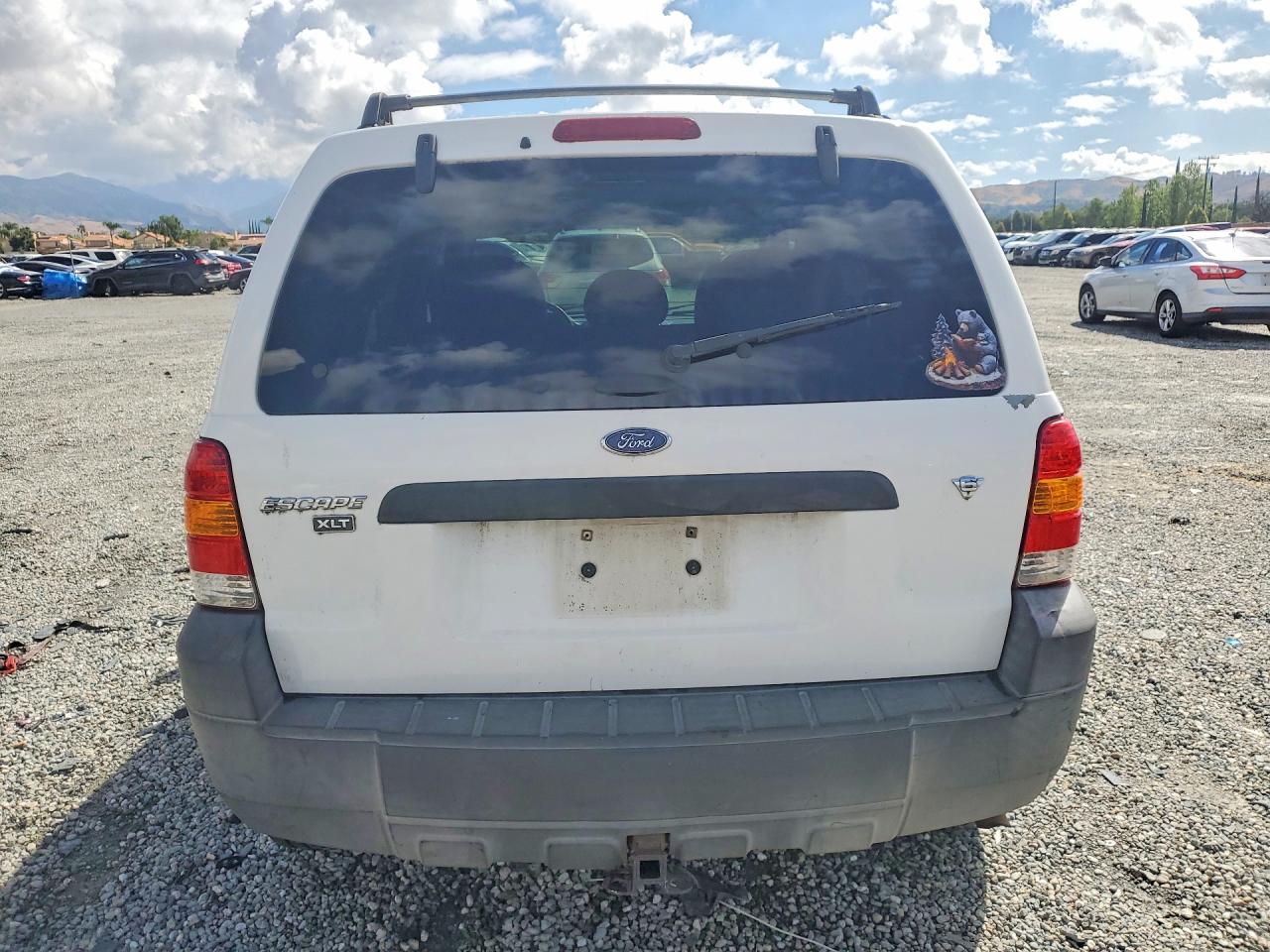 2007 Ford Escape VIN 1FMYU93107KA60001 photo 6