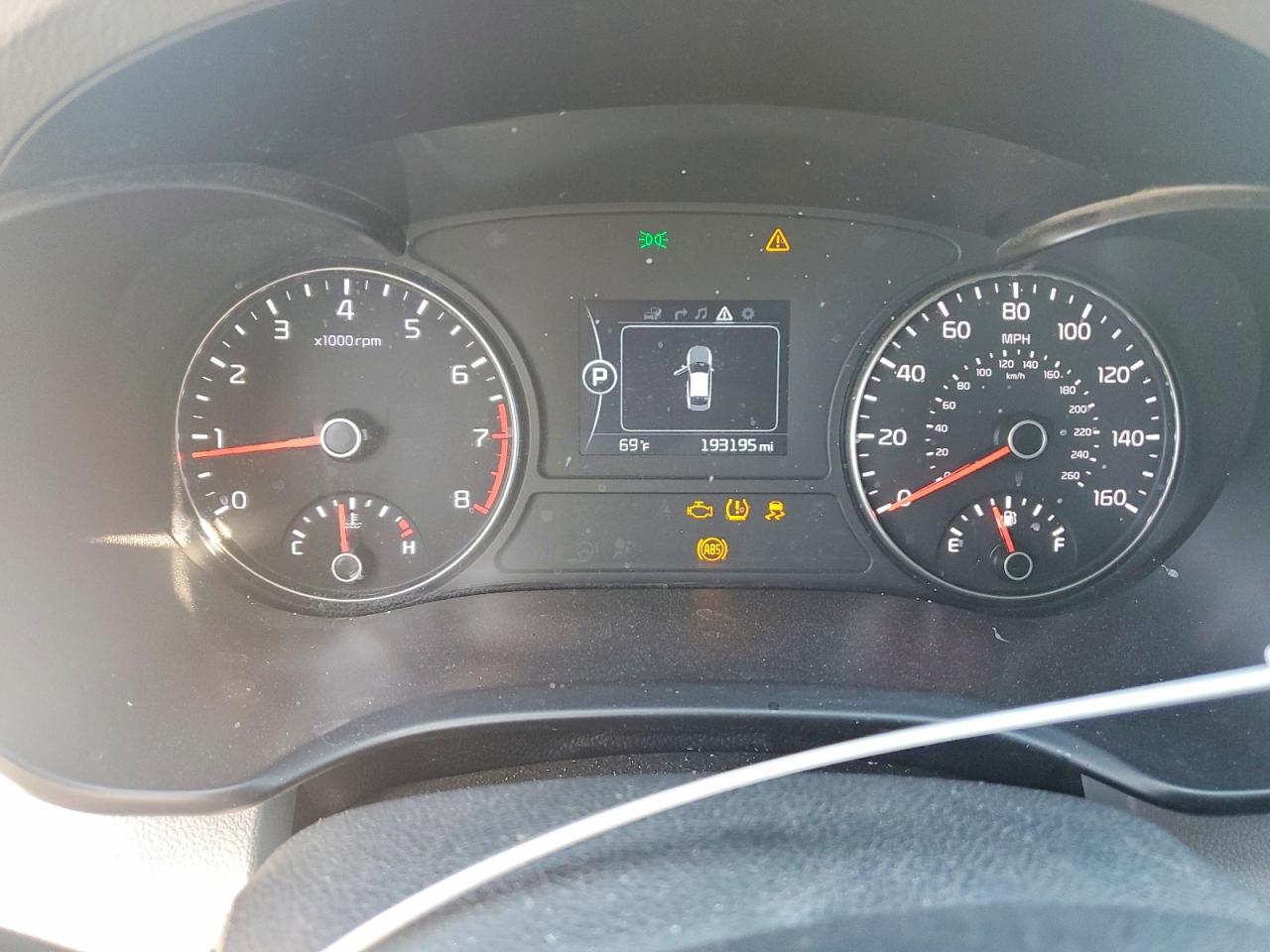 2017 Kia Optima VIN 5XXGU4L30HG157537 photo 9