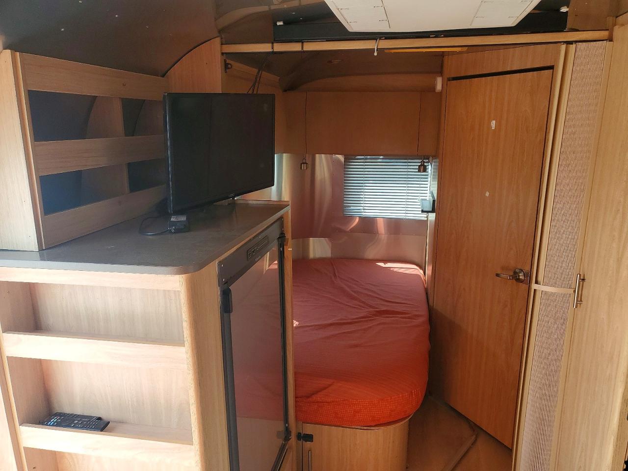 2007 AIRSTREAM All models VIN 1STCPAA147J520195 photo 6