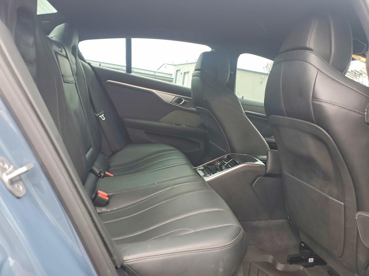 2022 BMW M8 VIN WBAGV8C01NCJ92820 photo 10
