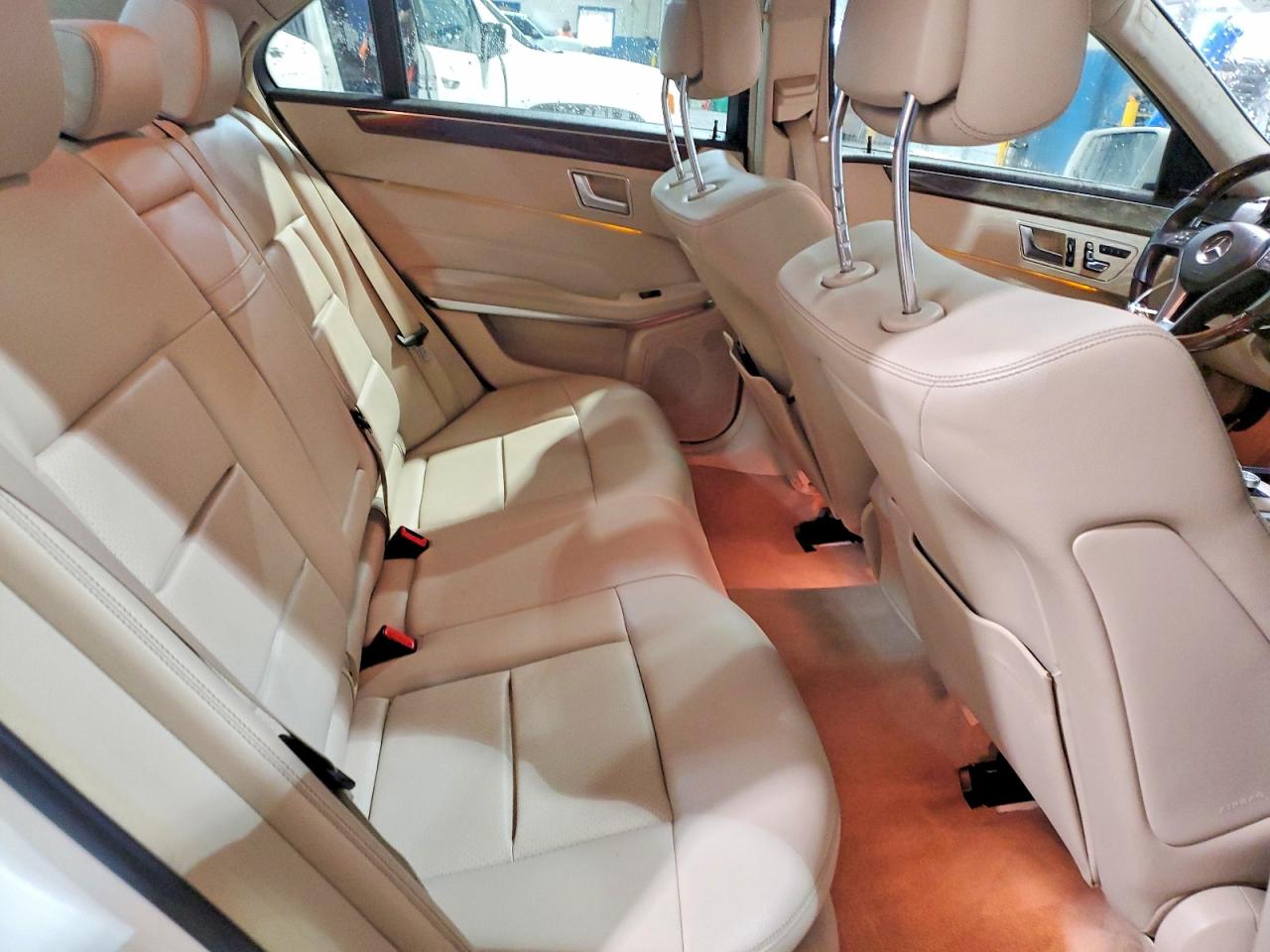 2014 Mercedes-Benz E-class VIN WDDHF5KB6EA820586 photo 10