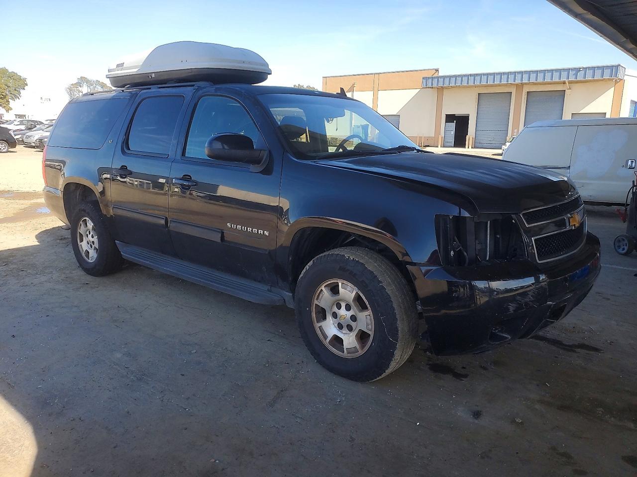 2014 CHEVROLET Suburban VIN 1GNSKJE75ER201059 photo 4