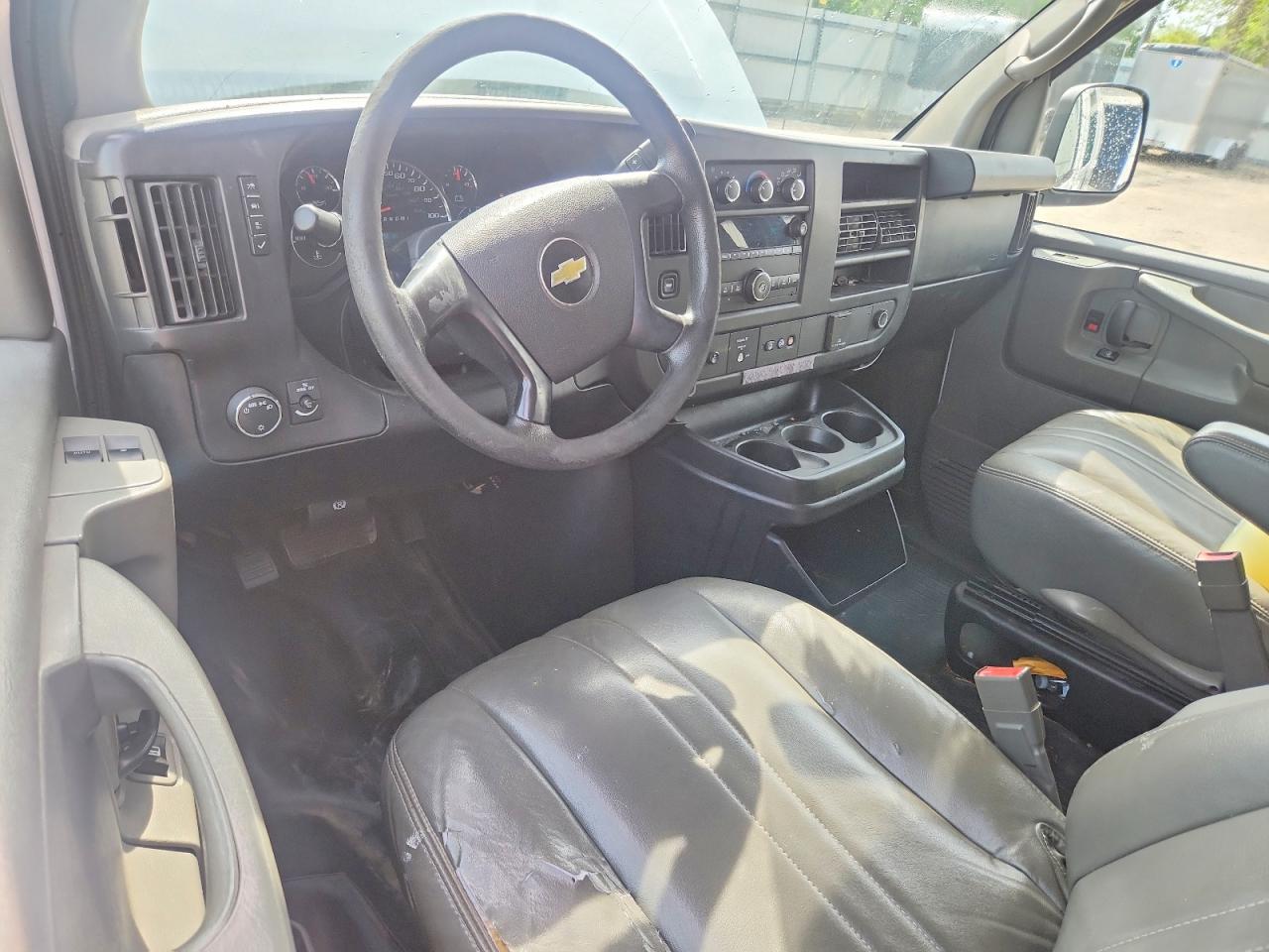 2015 CHEV Express VIN 1GCWGFFF8F1238928 photo 8