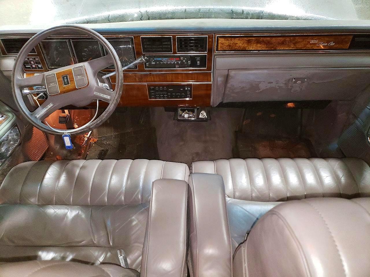 1989 LINCOLN Towncar VIN 1LNBM81F6KY799832 photo 8