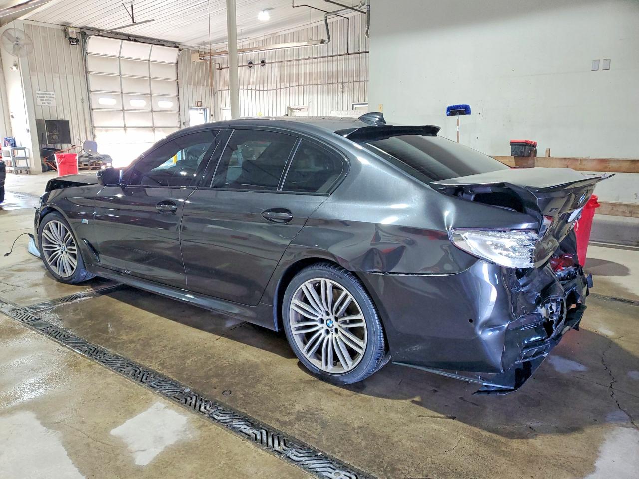 2019 BMW M5 VIN WBAJB9C50KB287502 photo 2