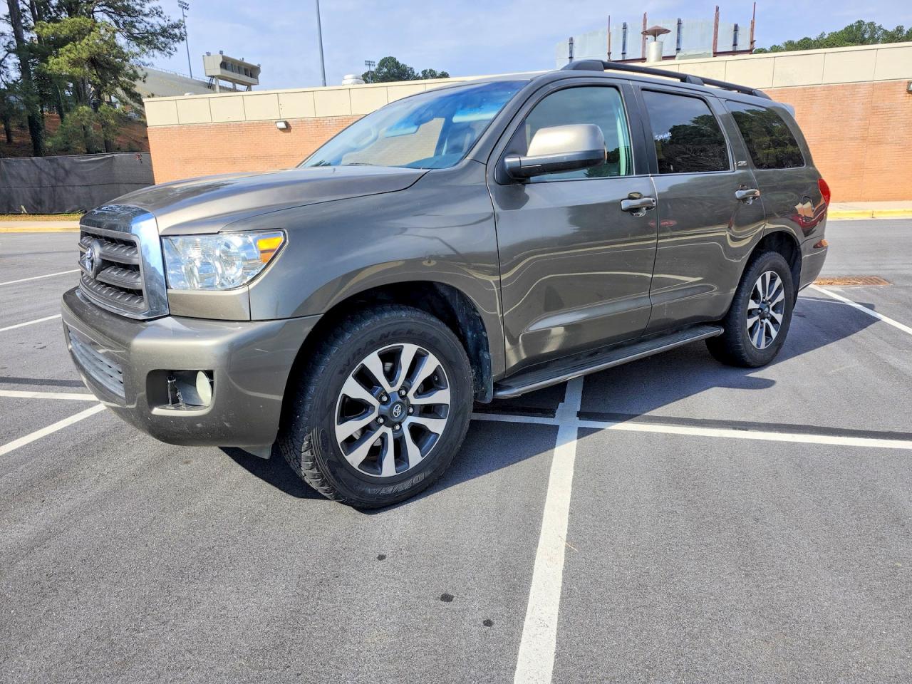 2008 Toyota Sequoia VIN 5TDZY64A88S008023 photo 2