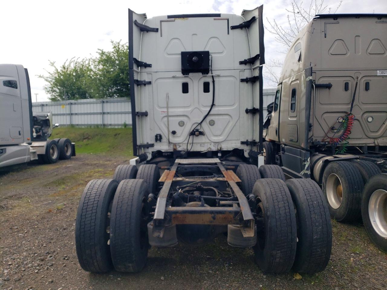 2016 FREIGHTLINER All other VIN 3AKJGLD54GSHJ9994 photo 9