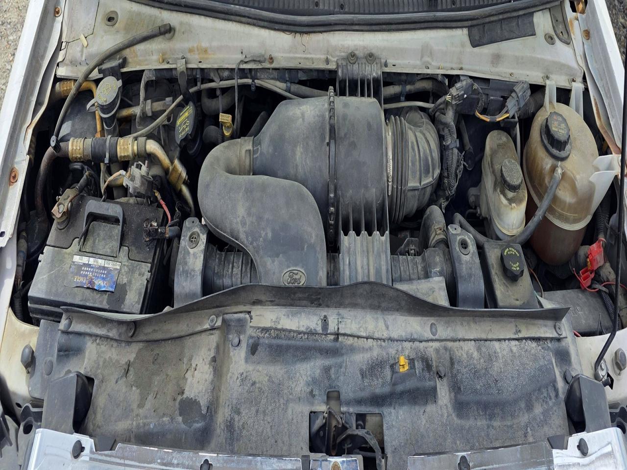 2010 Ford Econoline VIN 1FDSE3FL6ADA49285 photo 11