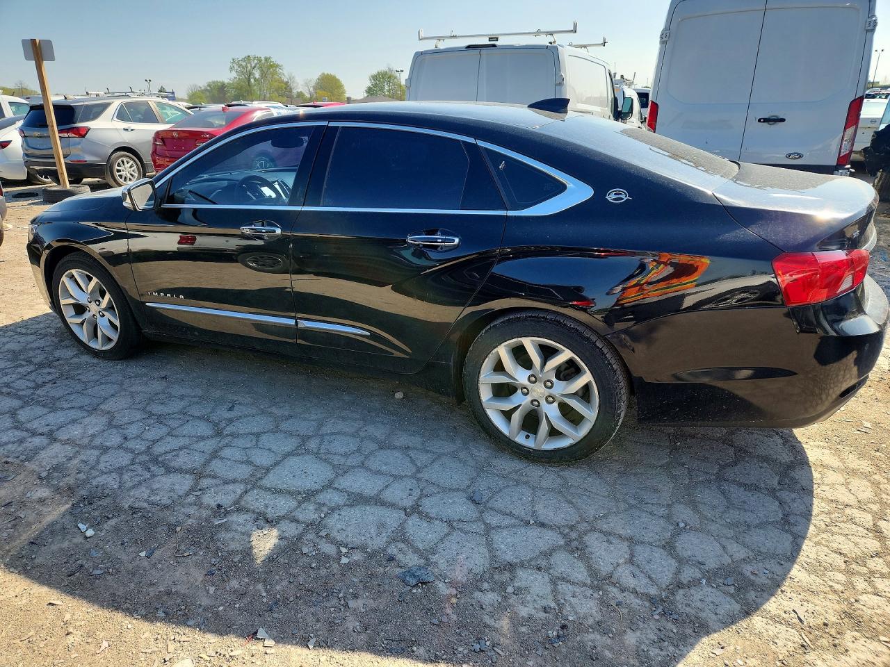 2020 Chevrolet Impala VIN 1G1105S35LU112226 photo 2