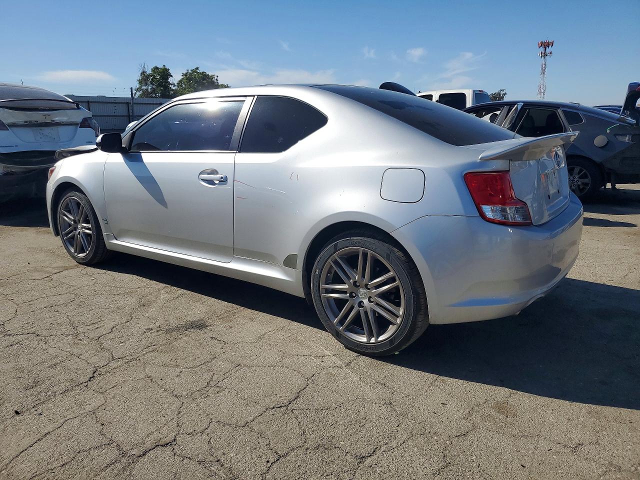 2011 Scion Tc VIN JTKJF5C7XB3014989 photo 2