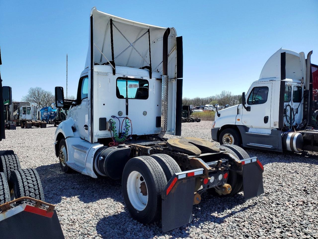 2014 KENWORTH All models VIN 1XKYA48X4EJ403204 photo 3