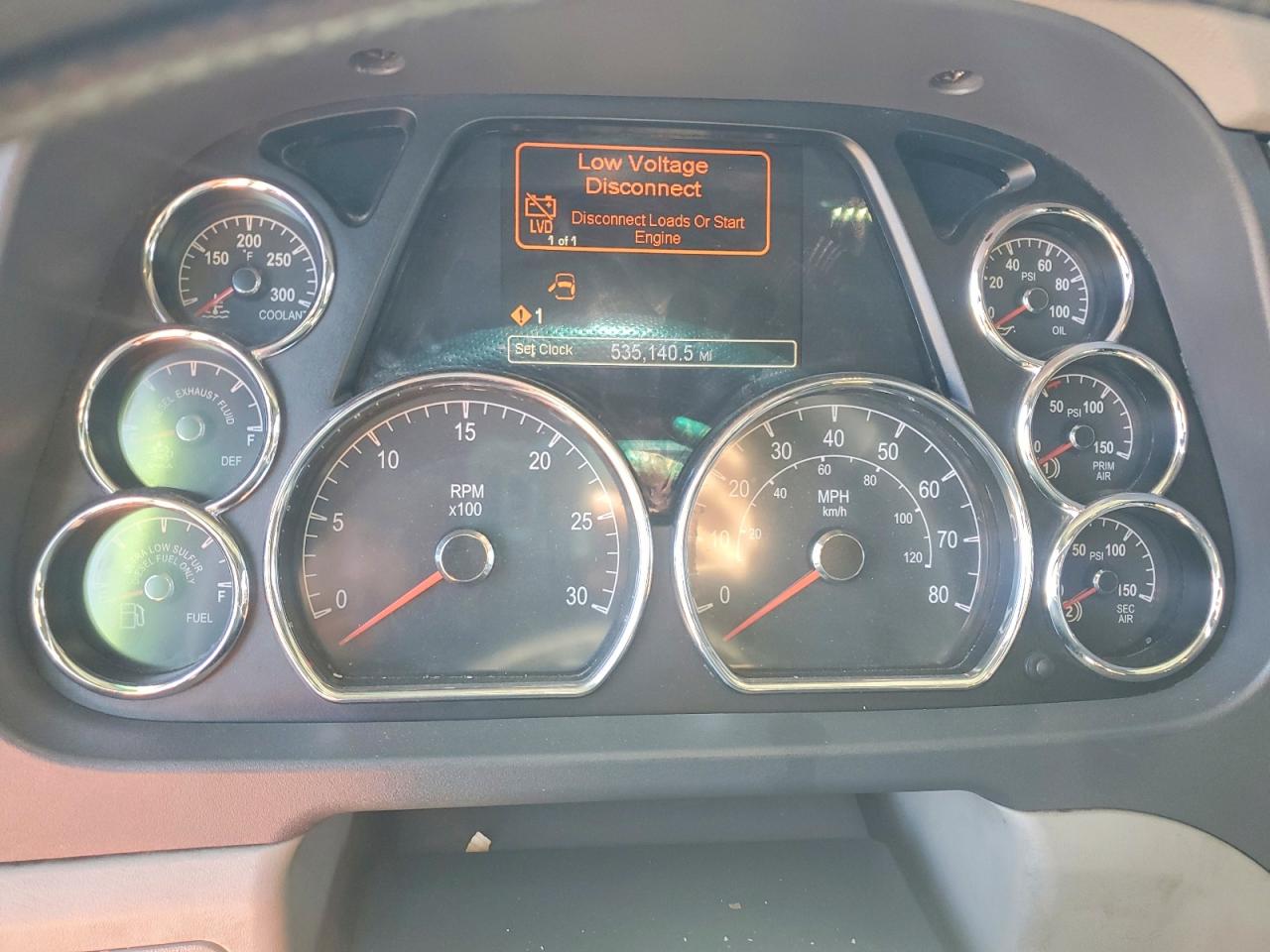 2018 PETERBILT All models VIN 1XPBDP9X6JD475215 photo 8