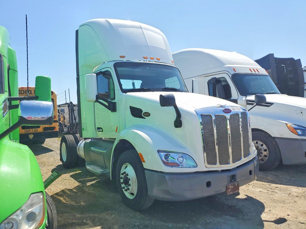 2015 PETERBILT All other VIN 1XPBA48X7FD299355 photo 1