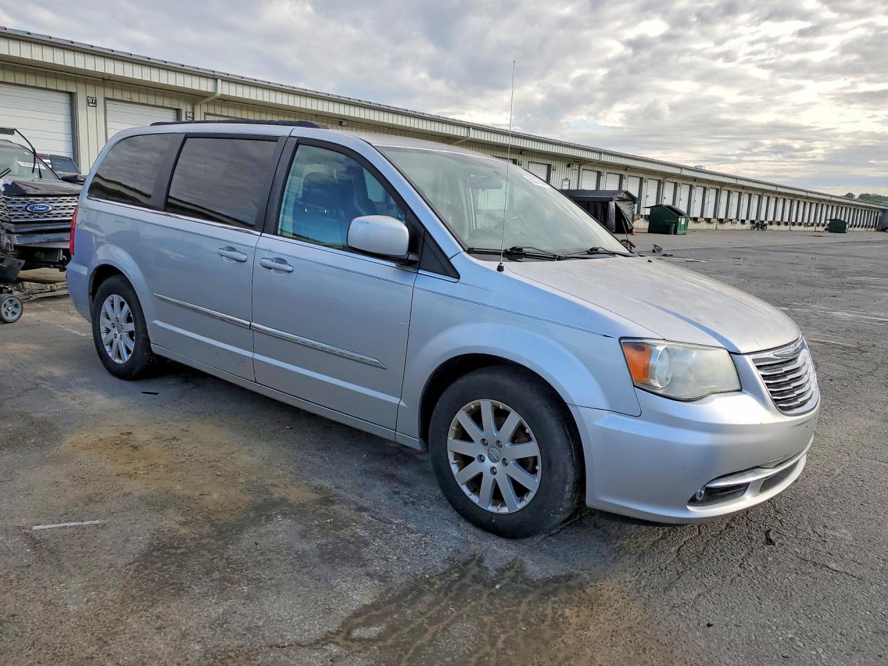 2011 Chrysler Minivan VIN 2A4RR8DG0BR607182 photo 4