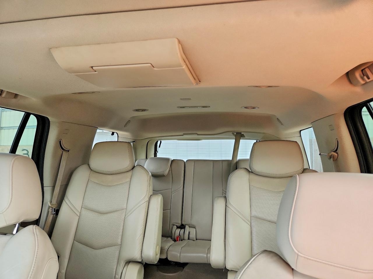 2016 Cadillac Escalade VIN 1GYS4BKJ3GR157021 photo 10