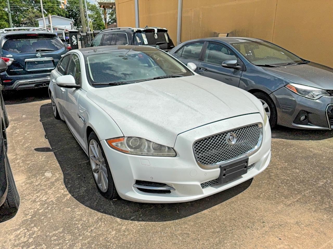 2013 Jaguar Xj VIN SAJWJ1CD7D8V49599 photo 1