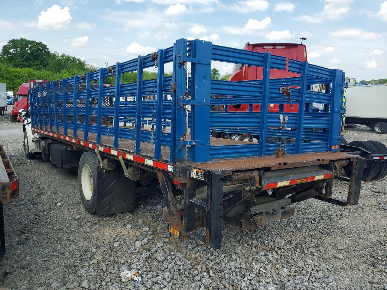 2017 FREIGHTLINER All other VIN 1FVACXDT7HHJF1570 photo 2