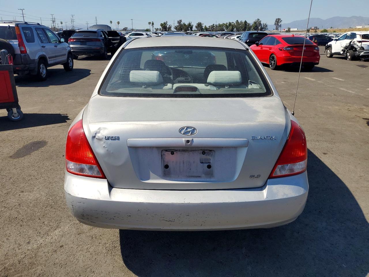 2002 Hyundai Elantra VIN KMHDN45D52U405641 photo 6
