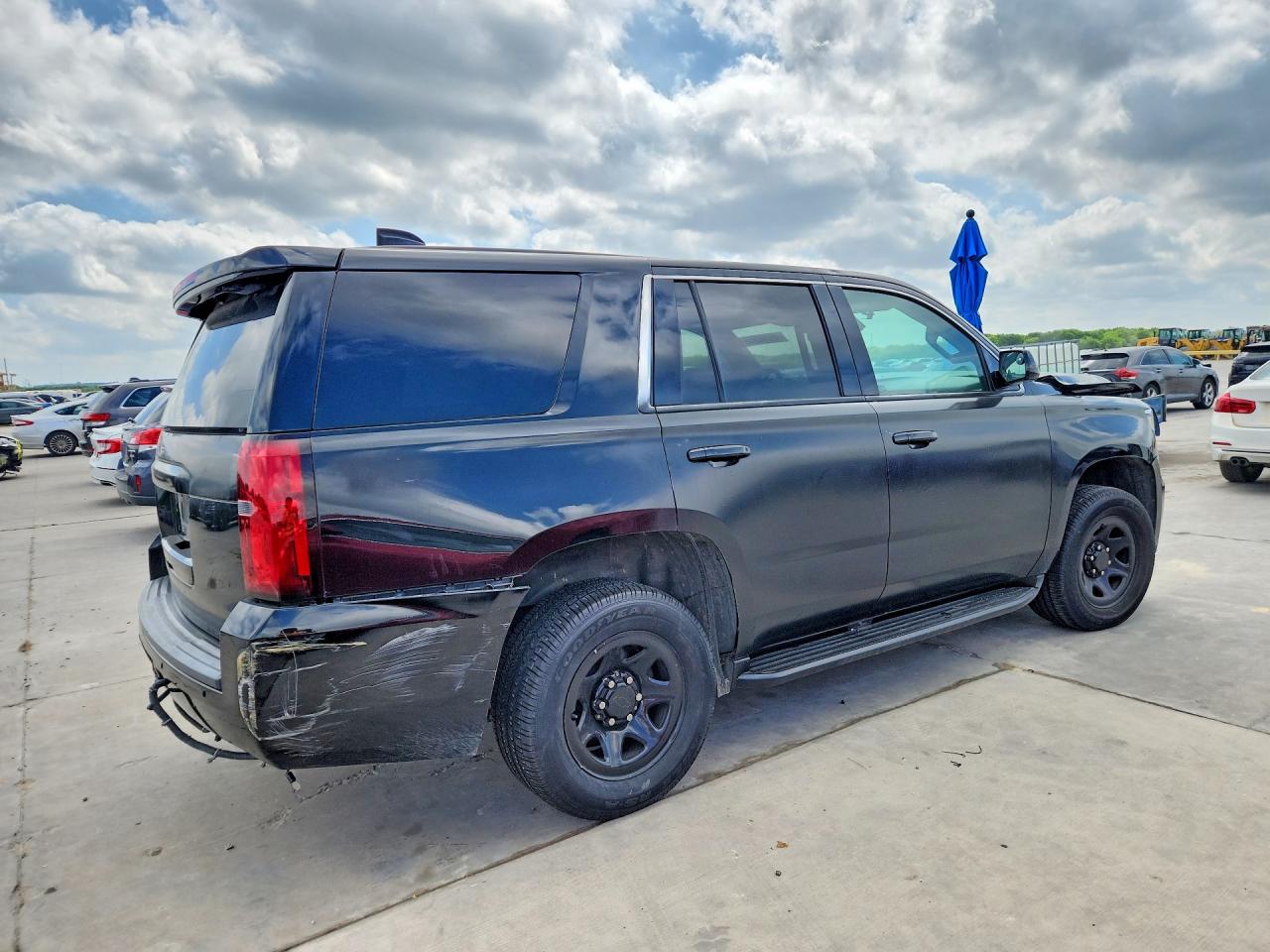 2020 Chevrolet Tahoe VIN 1GNLCDECXLR239478 photo 3