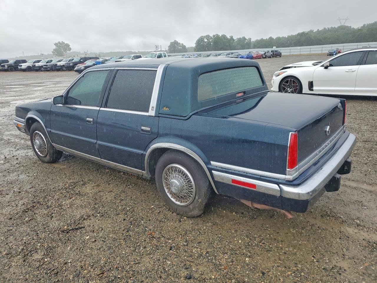 1988 Chrysler New yorker VIN 1C3BU6631JD113553 photo 2