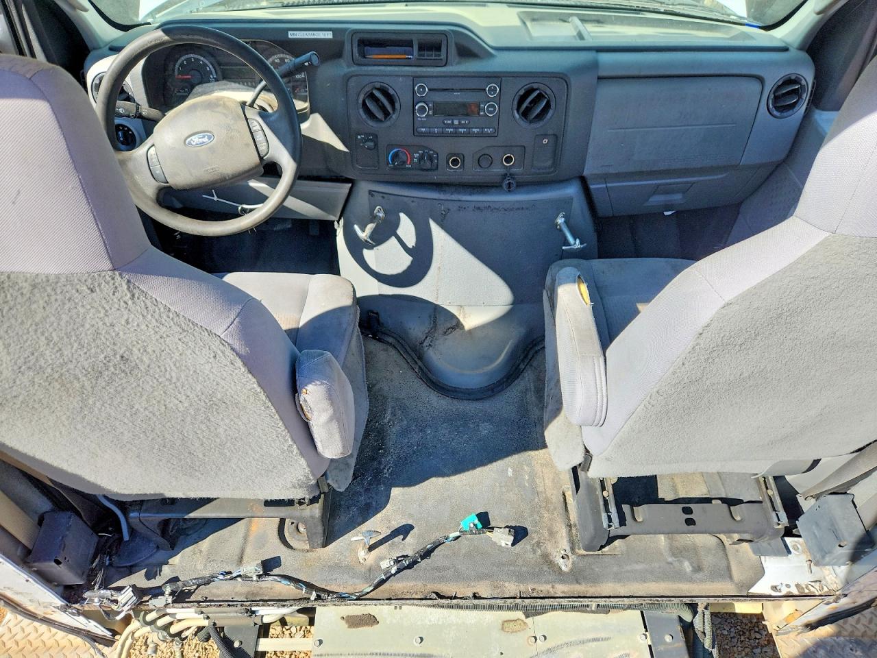 2018 Ford Econoline VIN 1FDXE4FS9JDC23210 photo 8