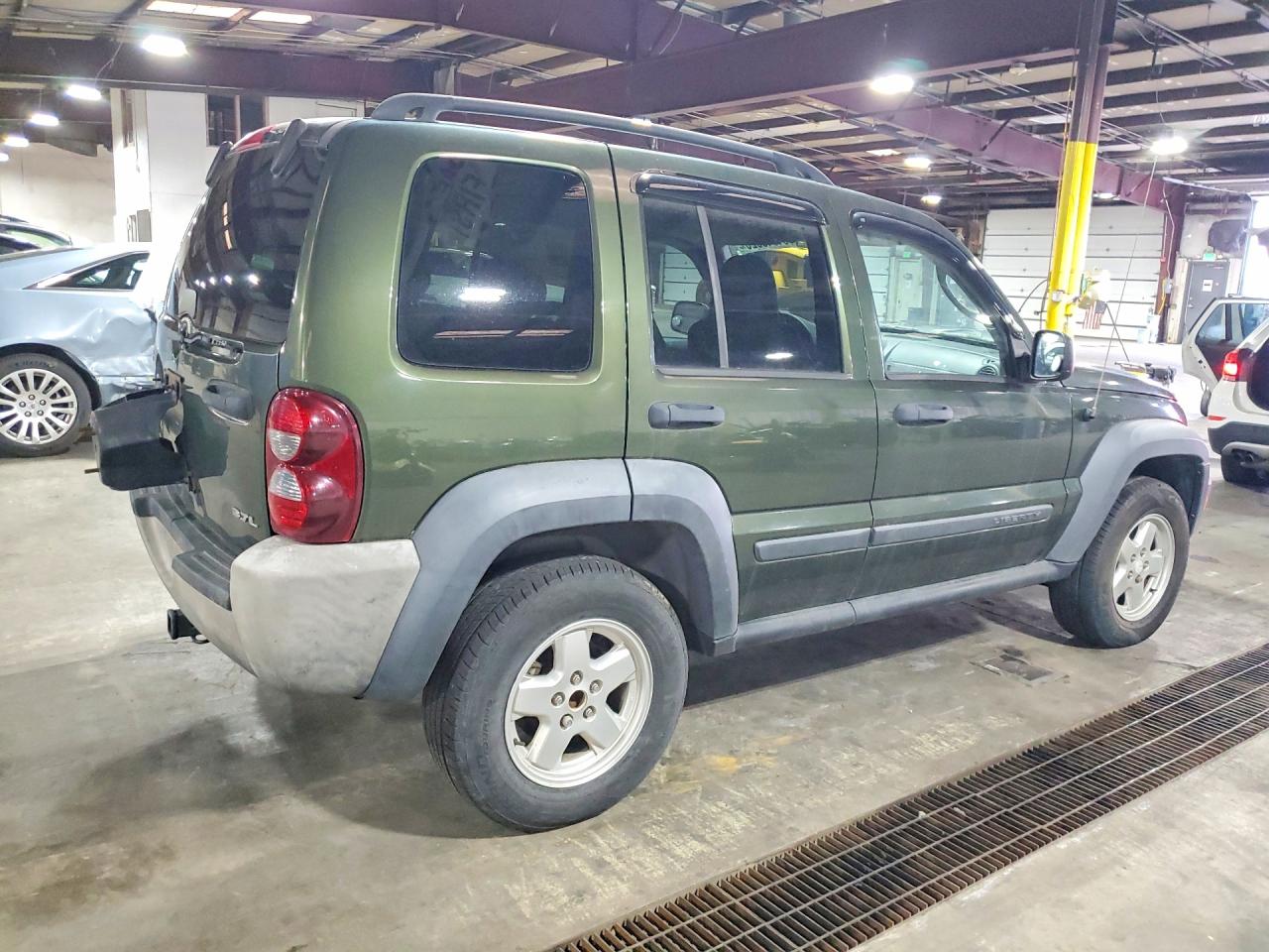 2007 Jeep Liberty VIN 1J4GL48K37W672302 photo 3
